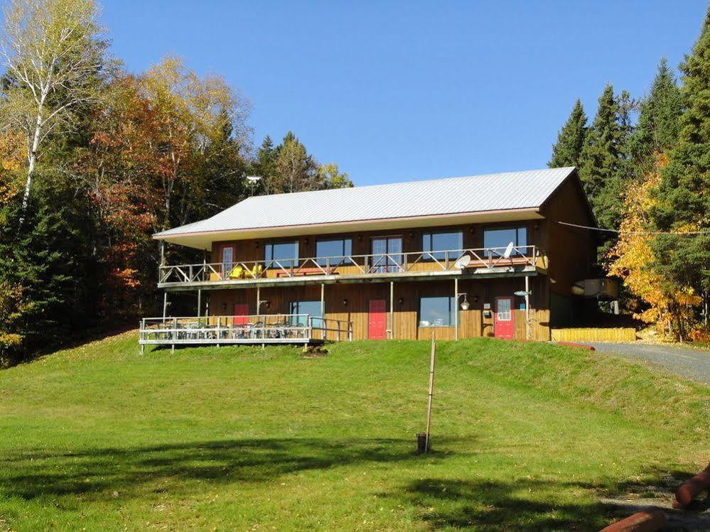 Pond'S Resort Blackville Exterior photo